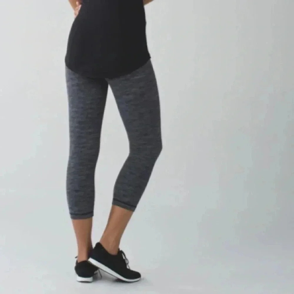 Lululemon wonder under crop